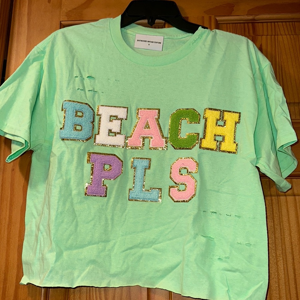NWOT One of a Kind Crop  Distressed Patch Tee - Small
